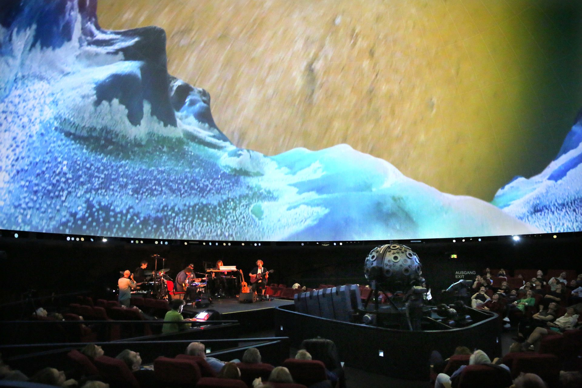 Konzert Richard Reed Parry 
Planetarium Hamburg
Berliner Festspiele